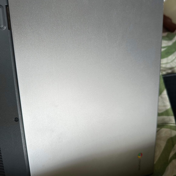 Almost new - Picture 2 of 12